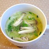 給料日前に☆しめじとネギでポカポカ生姜風味スープ